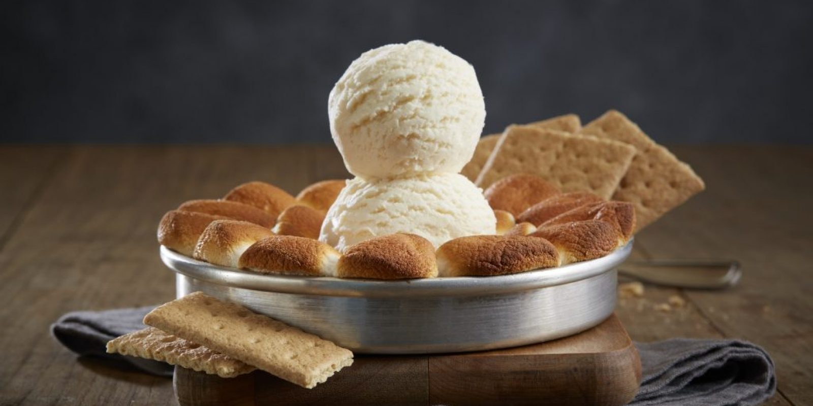 BJ's Restaurant & Brewhouse Reintroduces Pizookie Pass with New Graham Cracker S'mores Pizookie